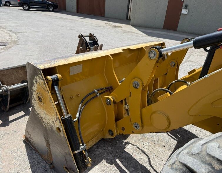 CATERPILLAR  428 F2 **FULL EQUIP**